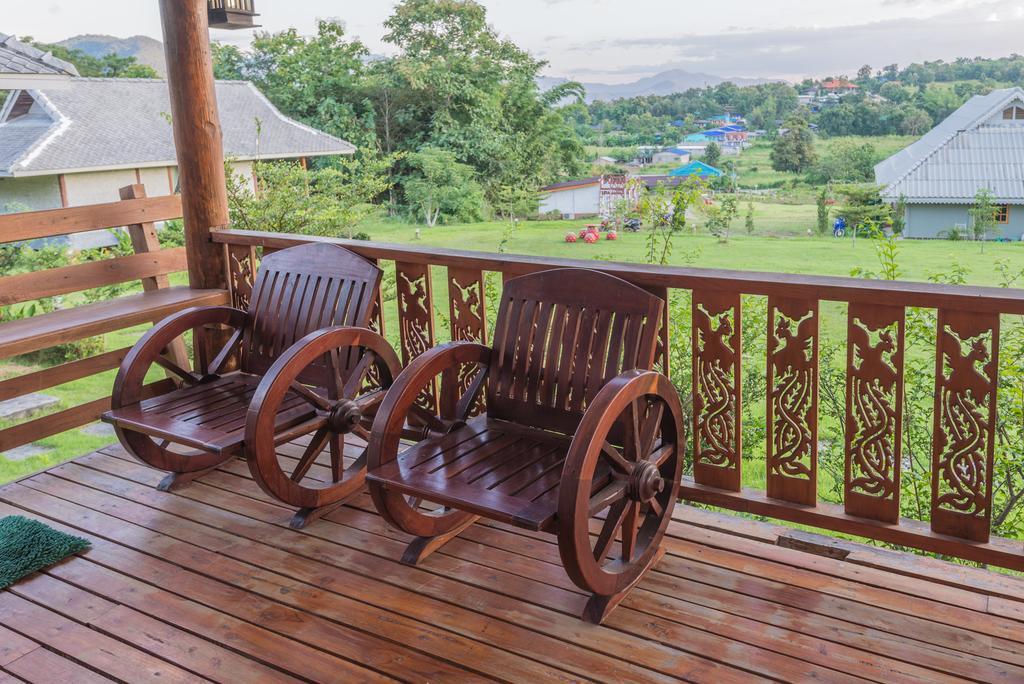 Hostel Happy House Backpackers Pai Exterior foto