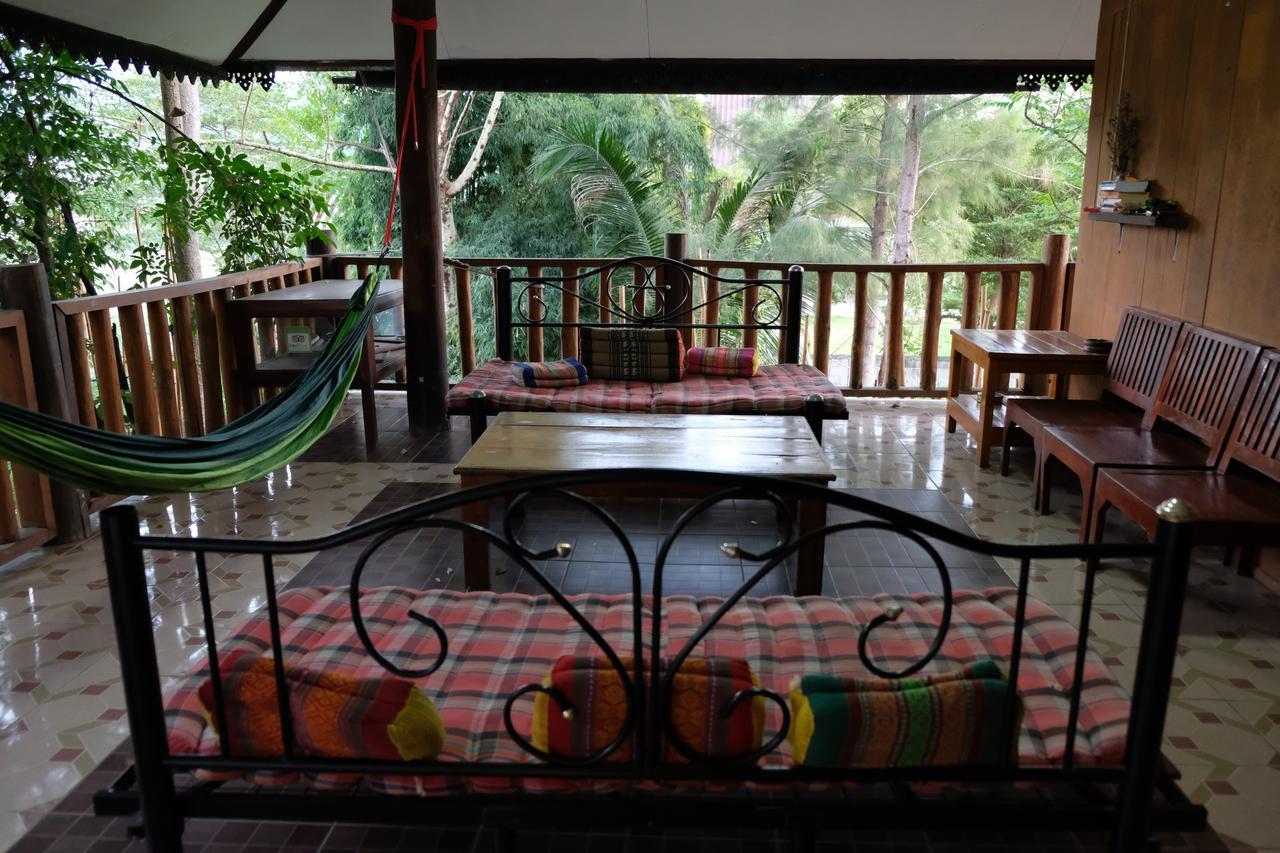 Hostel Happy House Backpackers Pai Exterior foto